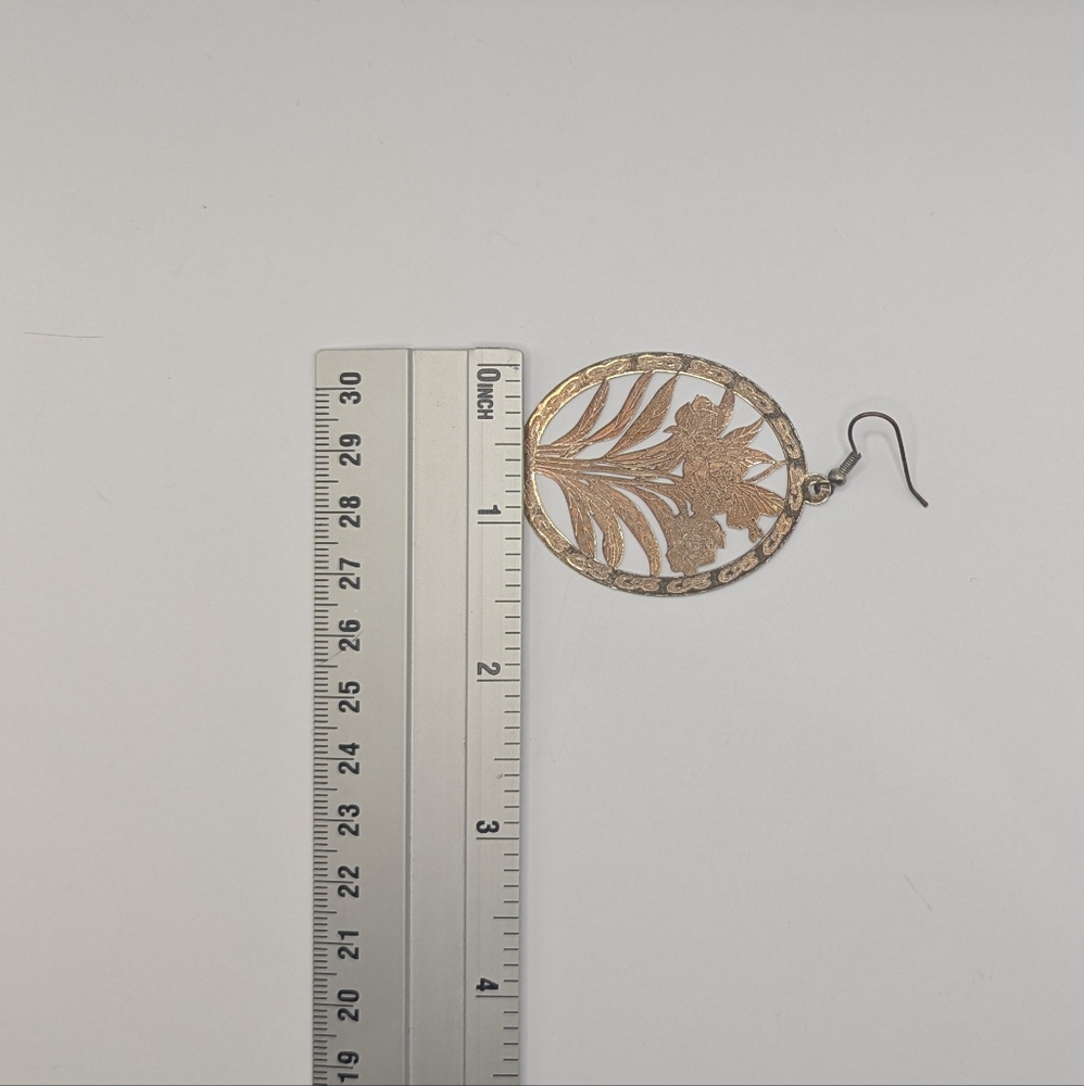 Elegant Gold Floral Earrings - Picture 6 of 6